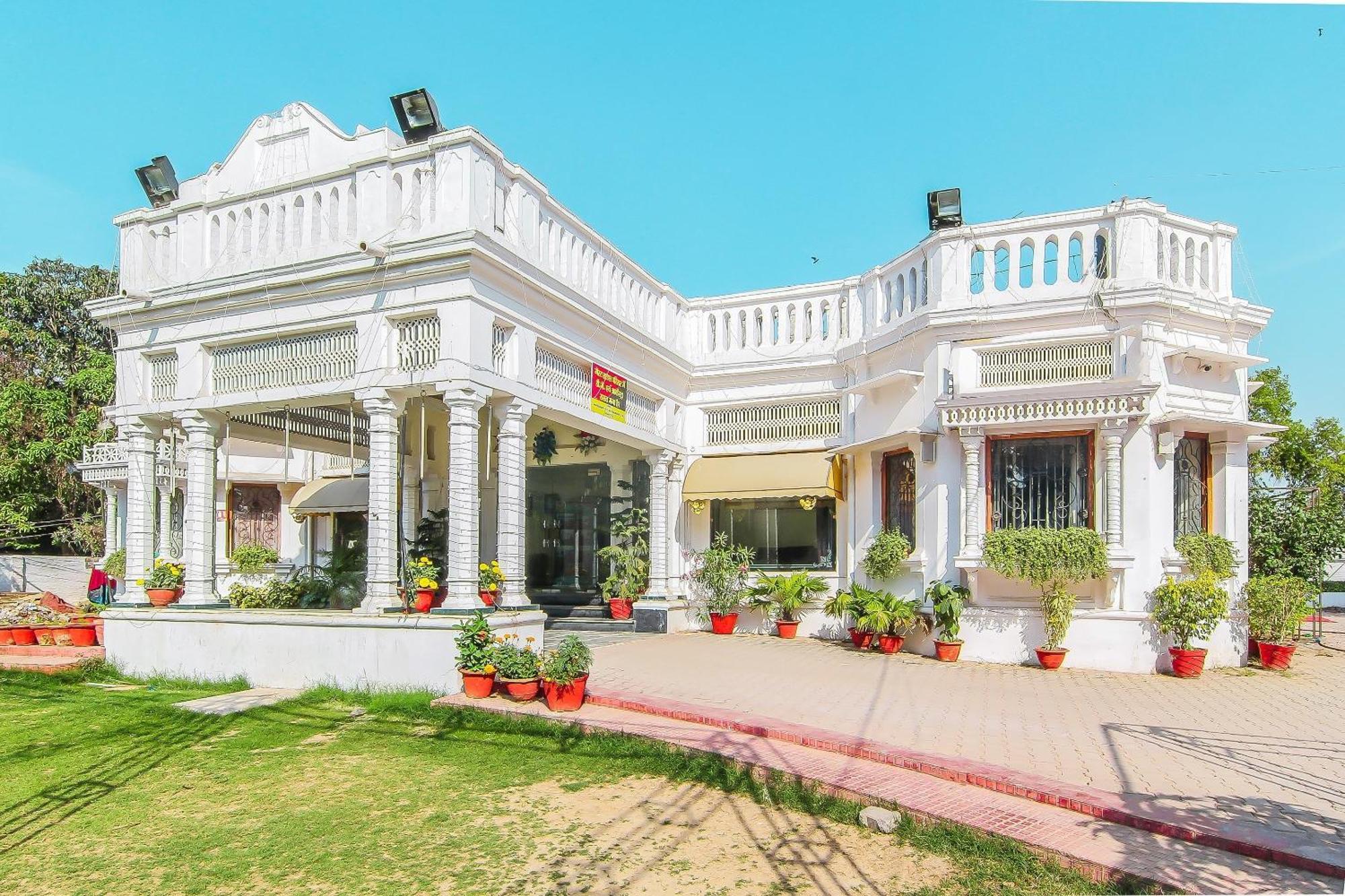 Lukergunj Holidays Allāhābād Junction Exterior foto